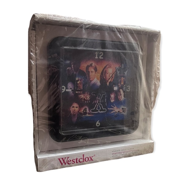 VTG The X Files Pinball Wall Clock - Picture 3 of 8